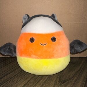 Squishmallows Delie the Candy Corn Bat